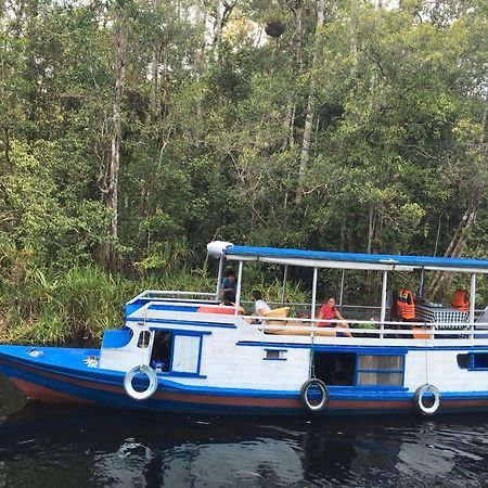 Orangutan Shaka Houseboat With Cabin Пангкалан Бун Экстерьер фото